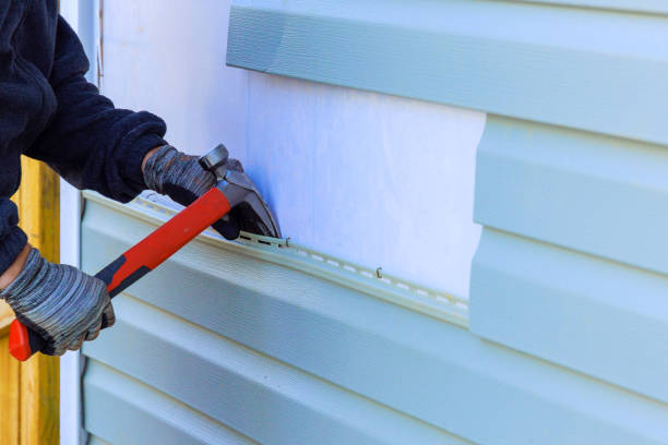 Reliable Siding Repair contractor in Smithville, TX by Creative Siding